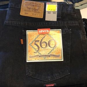 NWT Levi’s men’s jeans 560 loose fit Sold out
